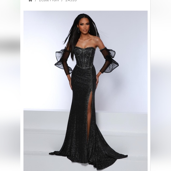 Beautiful Prom Dress - Picture 1 of 4